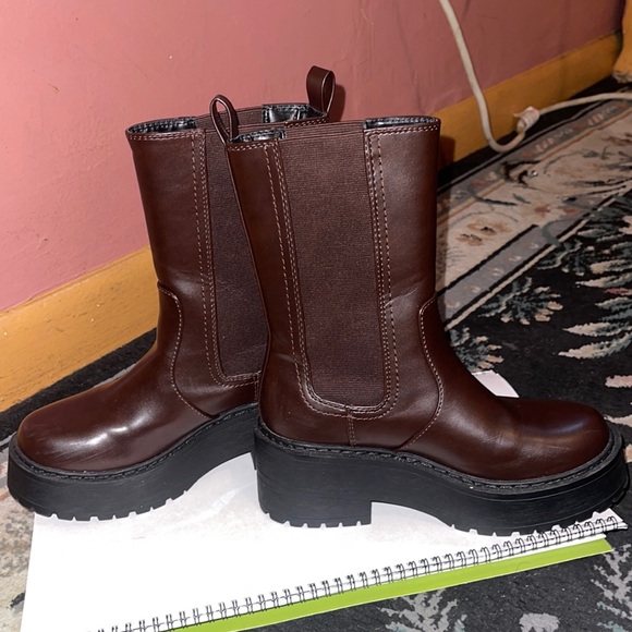 Leather brown lug sole platform boots - Picture 3 of 8